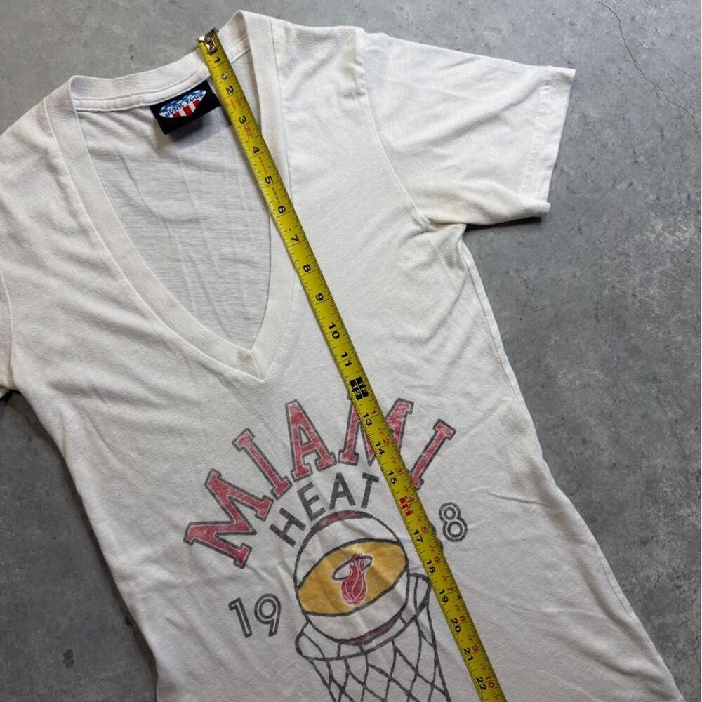 Junk-food Women's White and Cream T-shirt - Picture 4 of 8